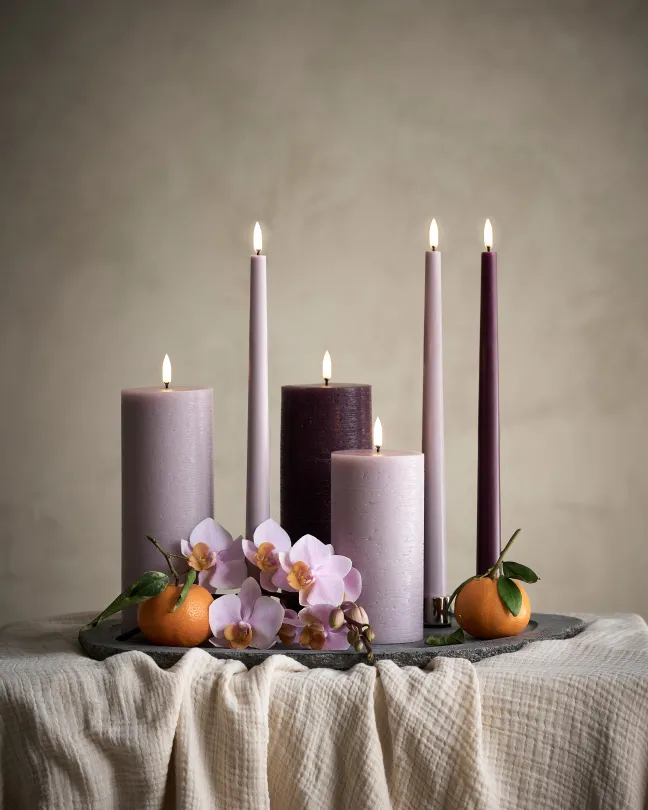 UYUNI LED Kerze Rustic 7,8x20 cm Light Lavender