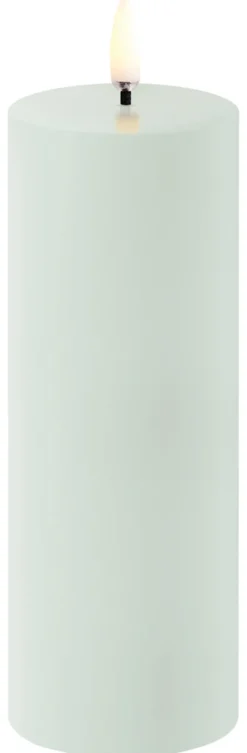 UYUNI LED Kerze Smooth 5,8x10 cm Dusty Green