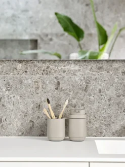 ZONE Denmark Zahnbürstenbecher Time Concrete