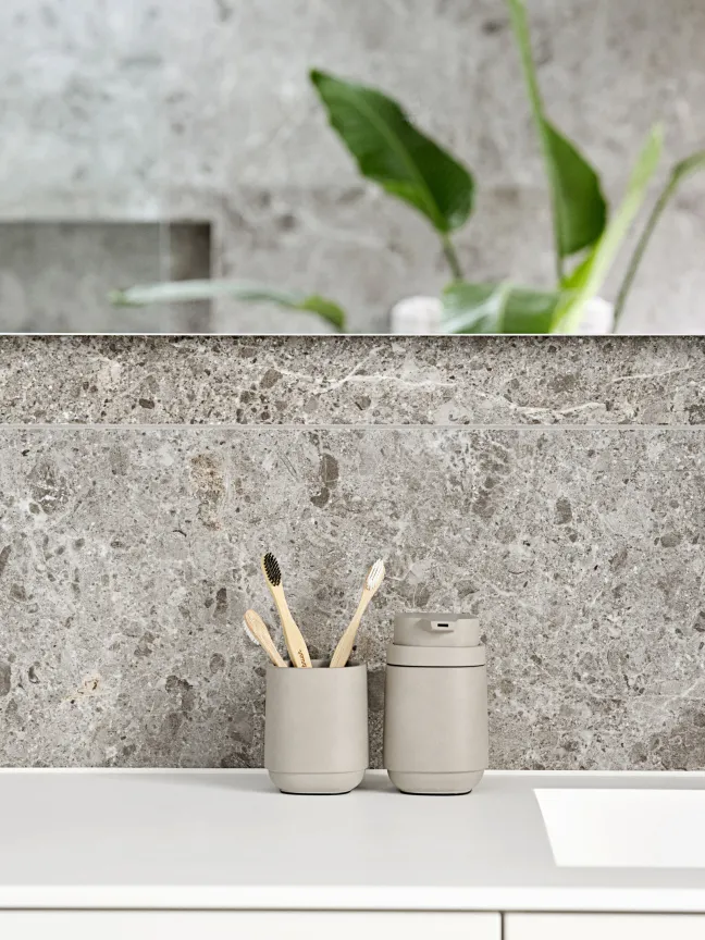 ZONE Denmark Zahnbürstenbecher Time Concrete